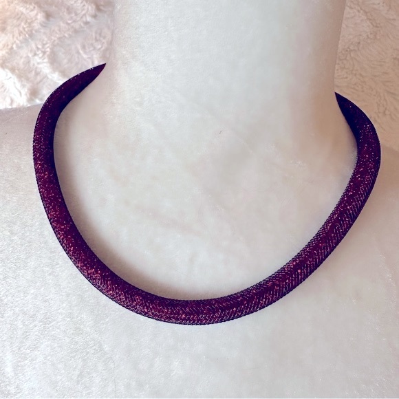 Red & Black Mesh Chain Necklace - Picture 4 of 13